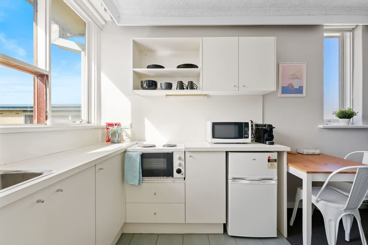 Furnished 1 Bedroom Rental in St Kilda