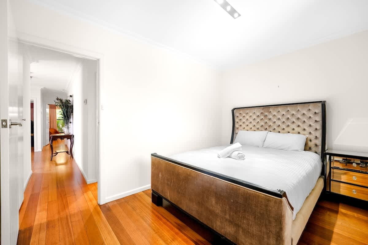 Furnished 3 Bedroom House in Hoppers Crossing
