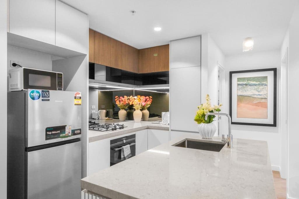 Furnished 1 Bedroom Apartment in Brisbane City