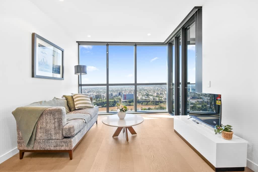 Furnished 1 Bedroom Apartment in Brisbane City
