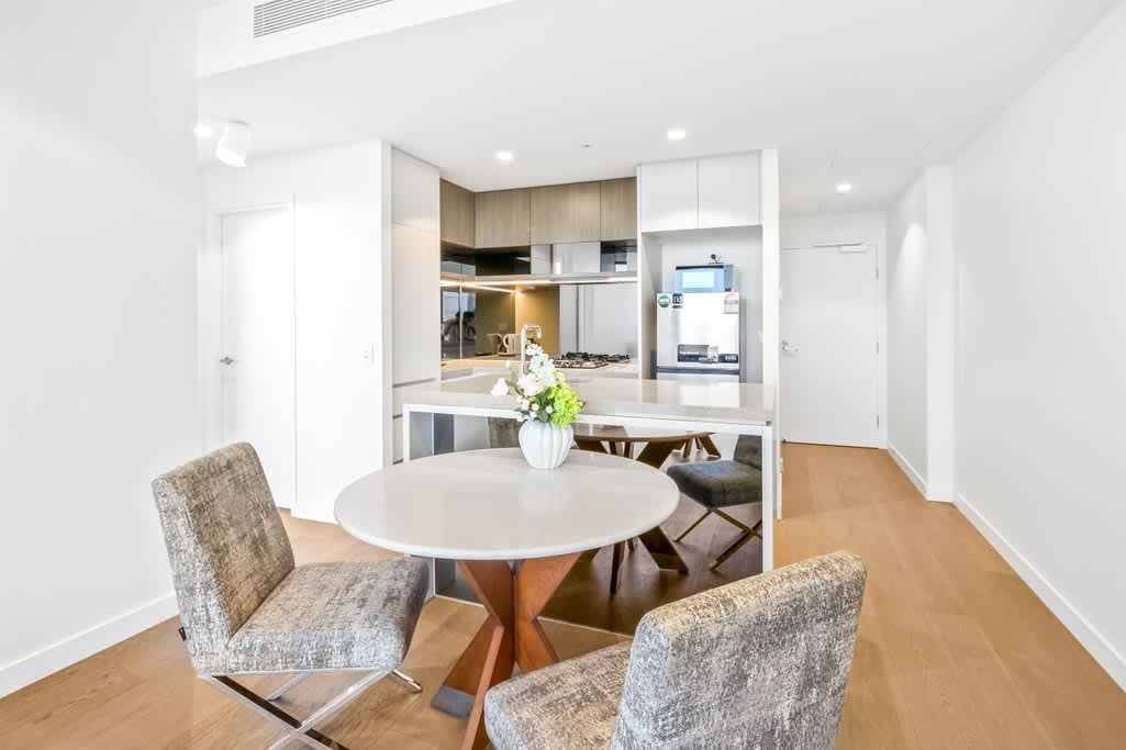 Furnished 1 Bedroom Apartment in Brisbane City