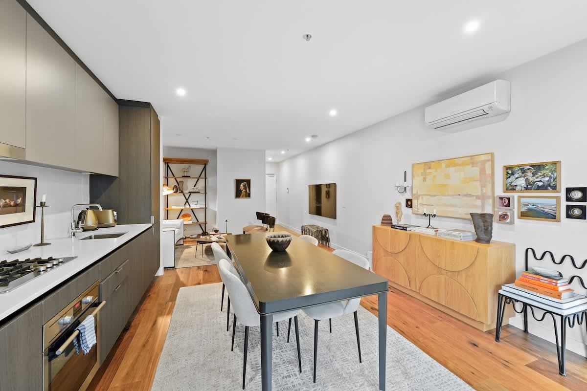Furnished 1 Bedroom Apartment in North Melbourne