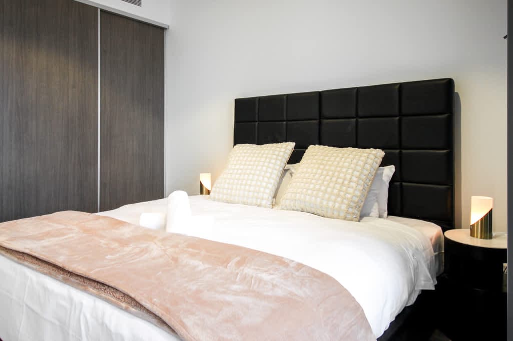 Furnished 1 Bedroom Apartment in Brisbane City