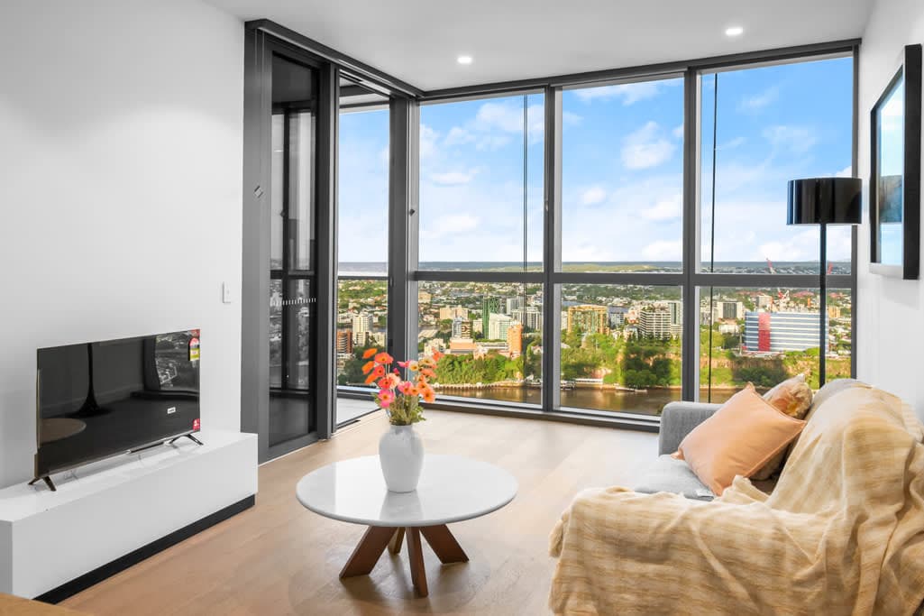 Furnished 1 Bedroom Apartment in Brisbane City