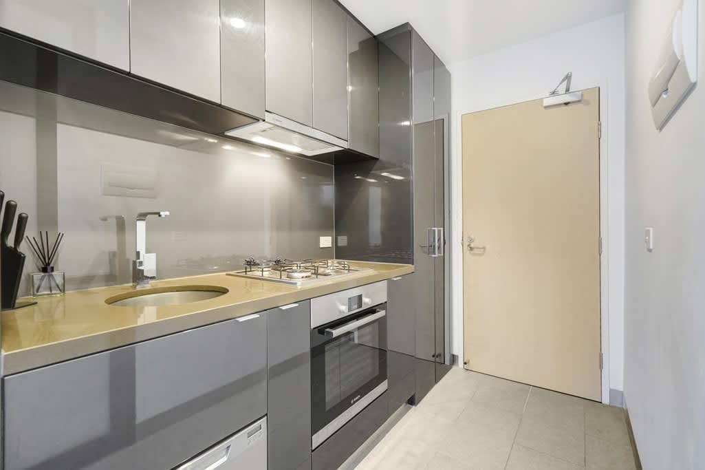 Furnished 1 Bedroom Apartment in Southbank