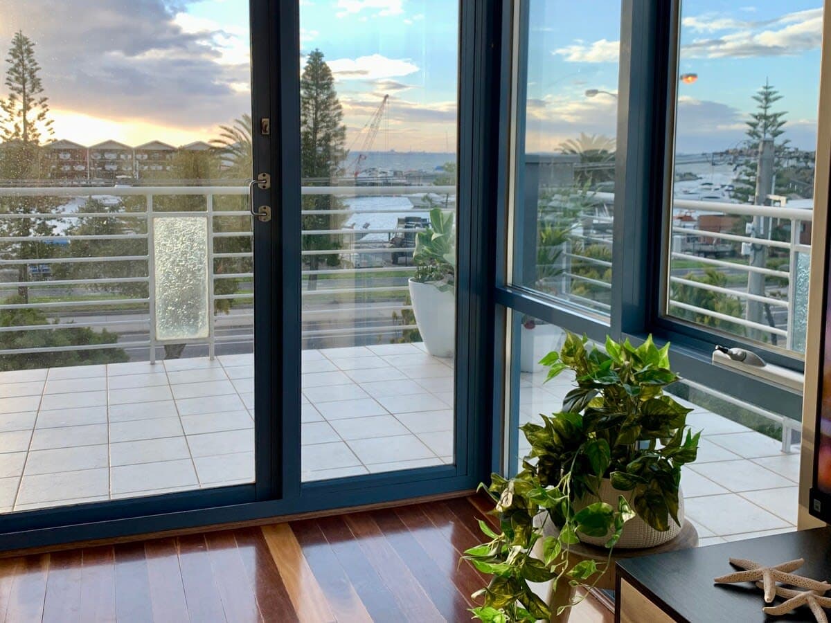 Furnished 2 Bedroom Apartment in St Kilda