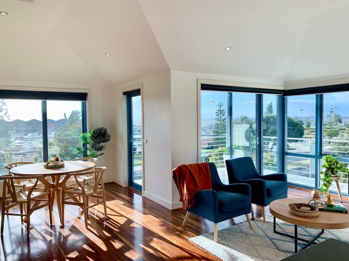 Furnished 2 Bedroom Apartment in St Kilda