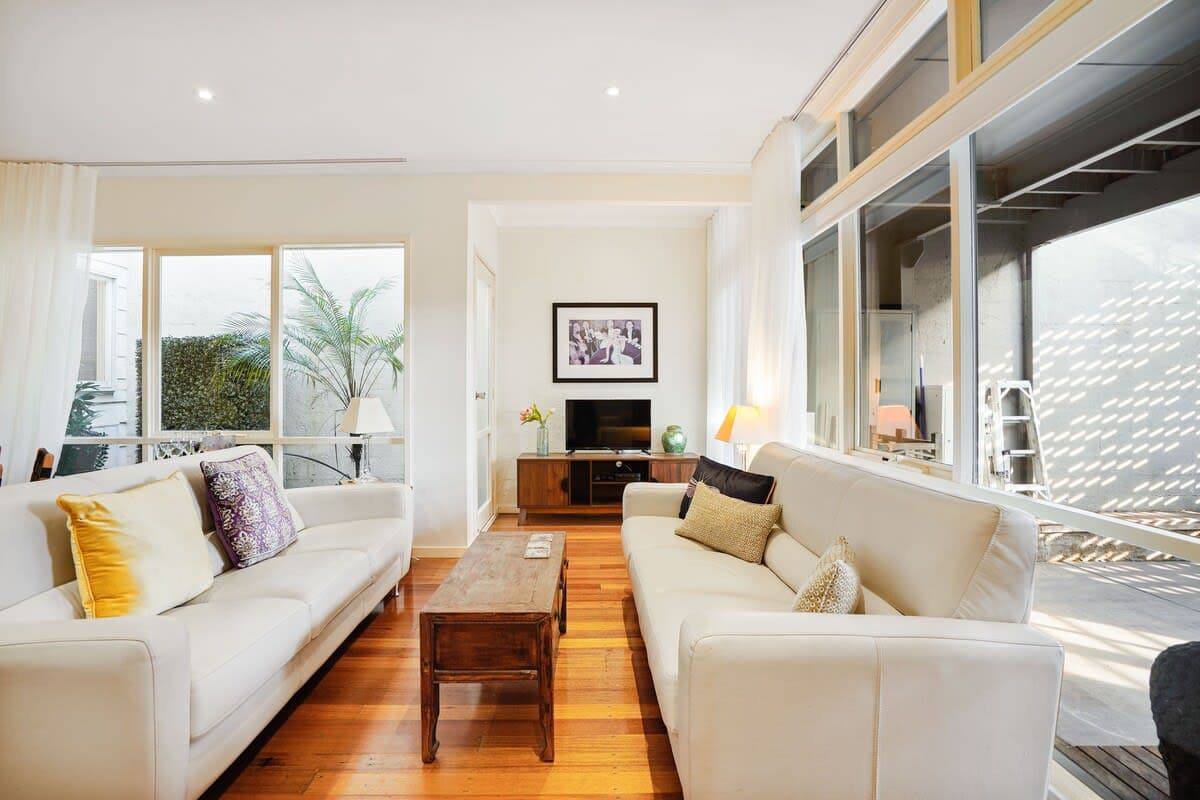 Furnished 2 Bedroom House in Clifton Hill