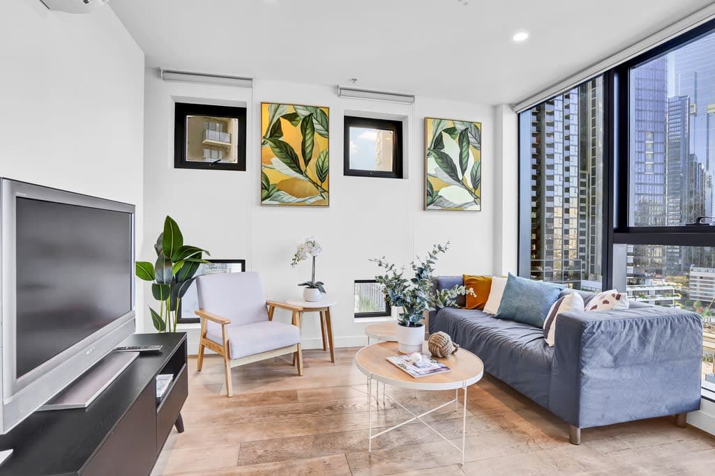Furnished 2 Bedroom Apartment in Southbank