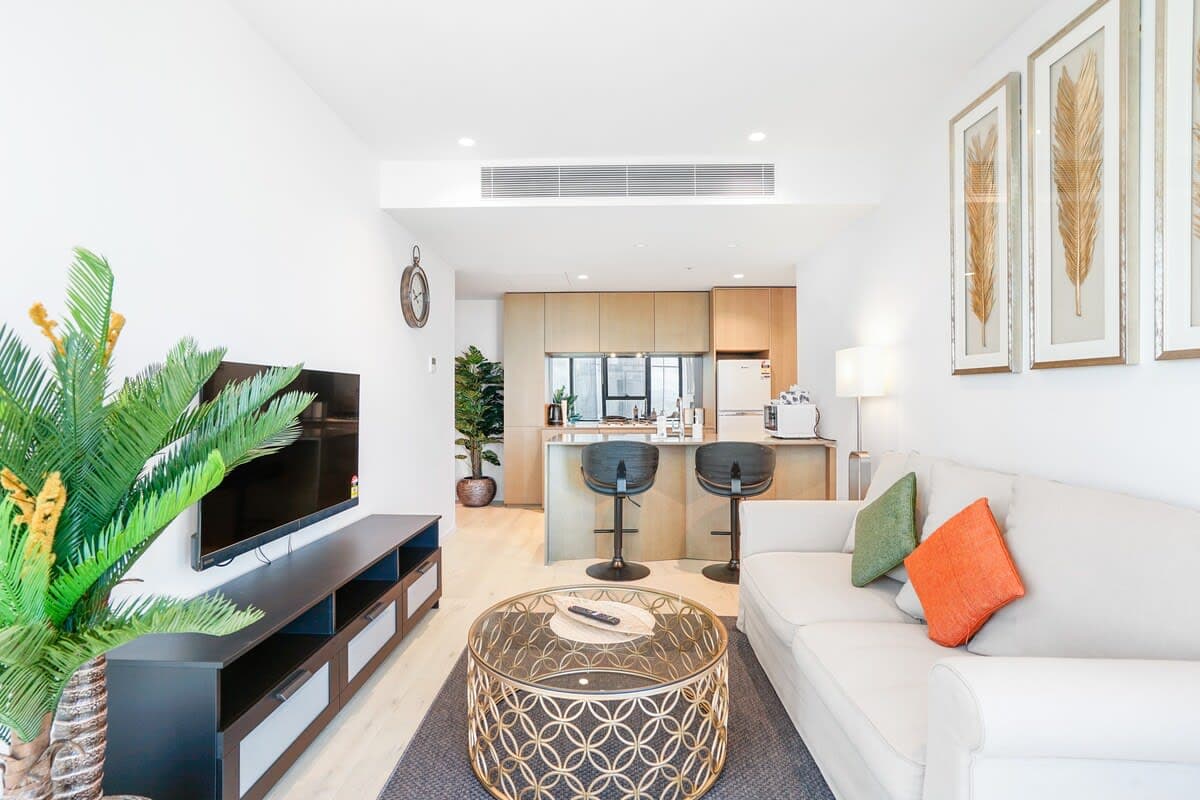 Furnished 2 Bedroom Apartment in Southbank