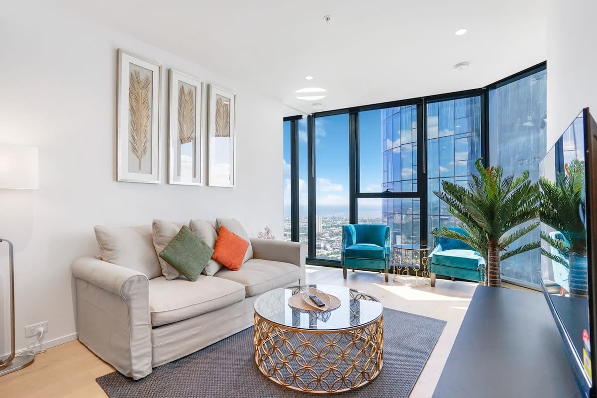 Furnished 2 Bedroom Apartment in Southbank