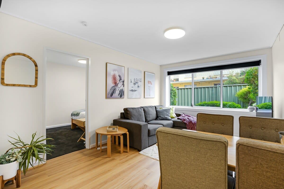 Furnished 1 Bedroom Apartment in Thornbury