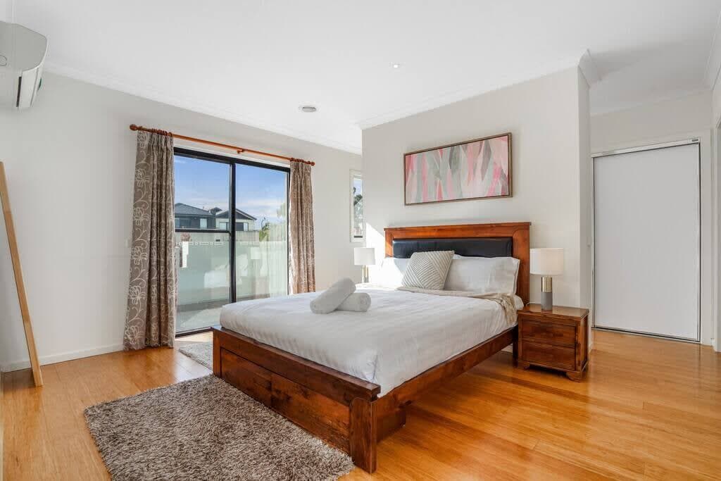 Furnished 3 Bedroom House in Bundoora