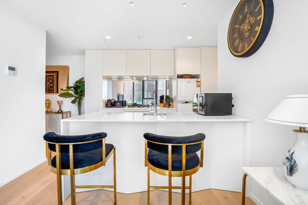 Furnished 2 Bedroom Apartment in Southbank
