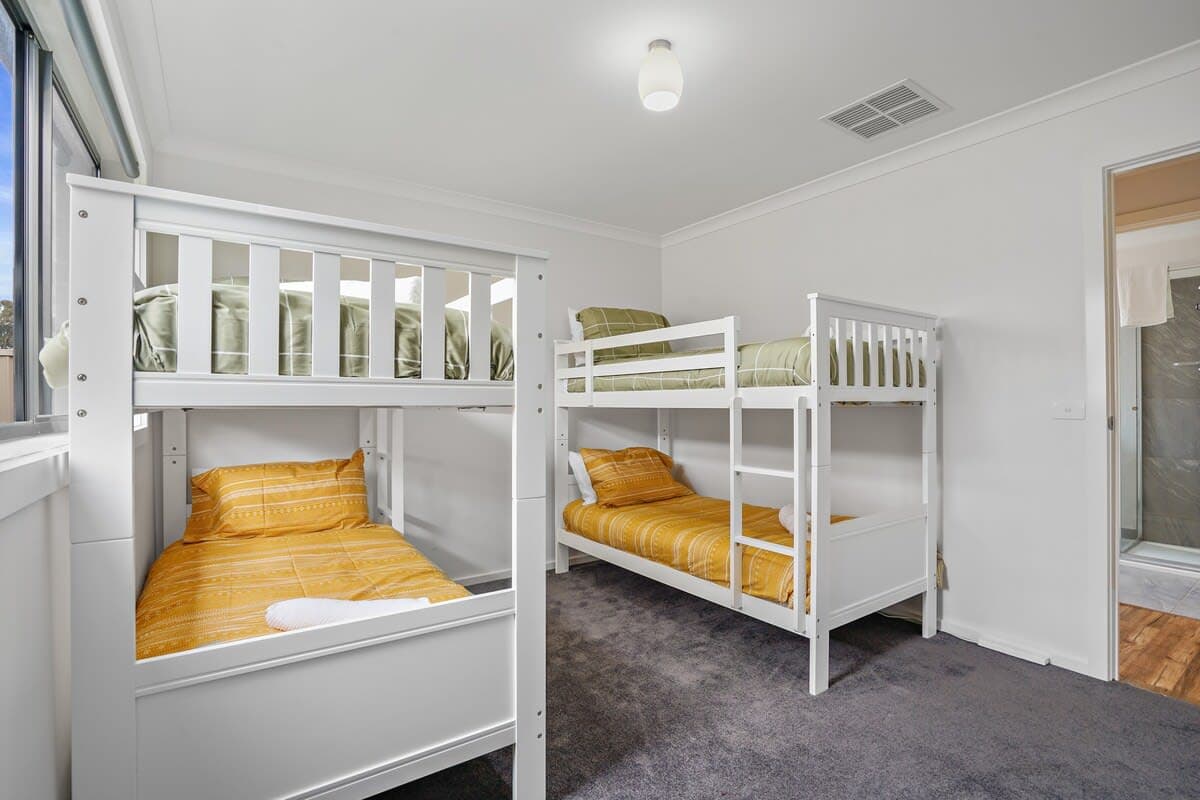 Furnished 3 Bedroom House in Golden Point