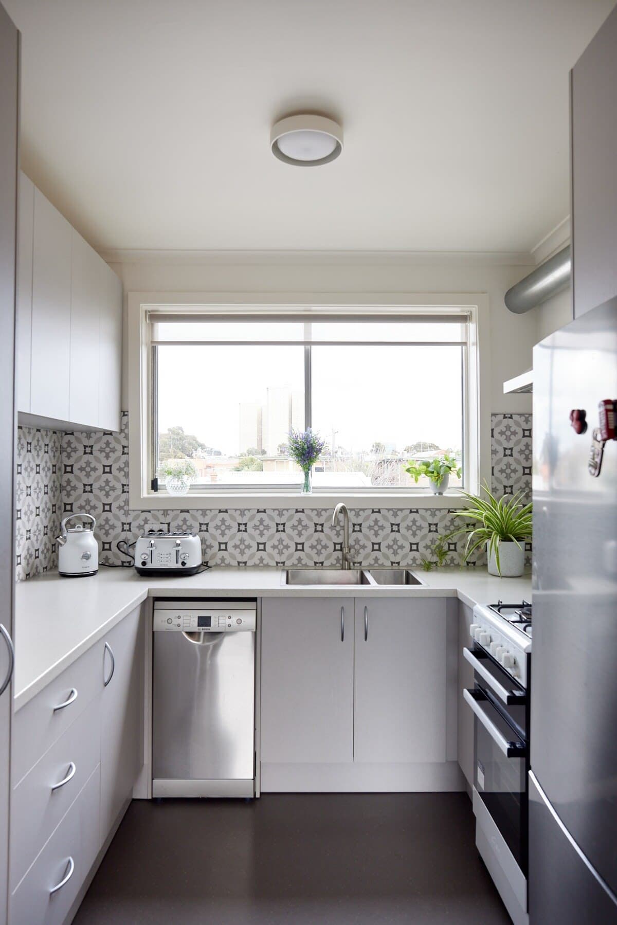 Furnished 2 Bedroom Apartment in Collingwood