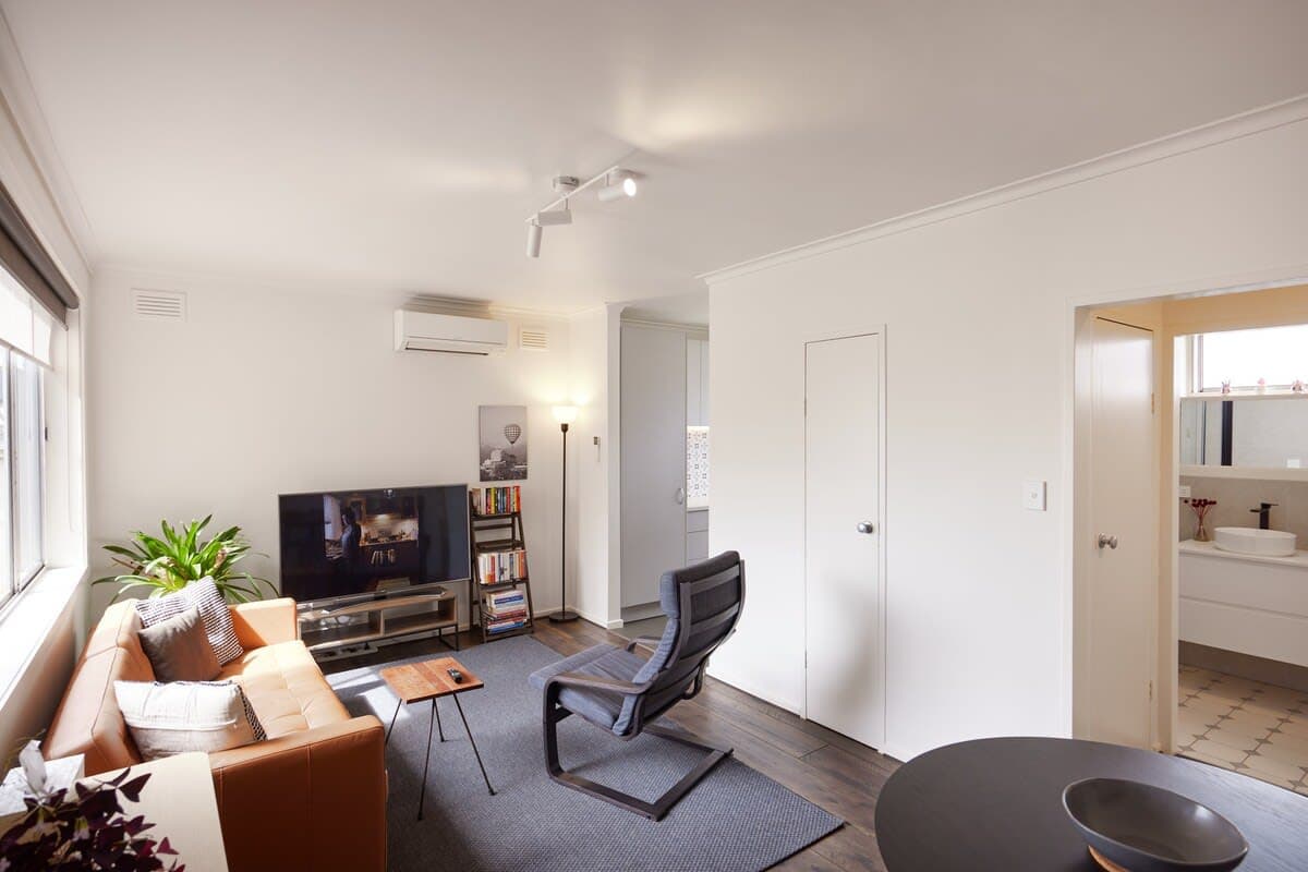 Furnished 2 Bedroom Apartment in Collingwood