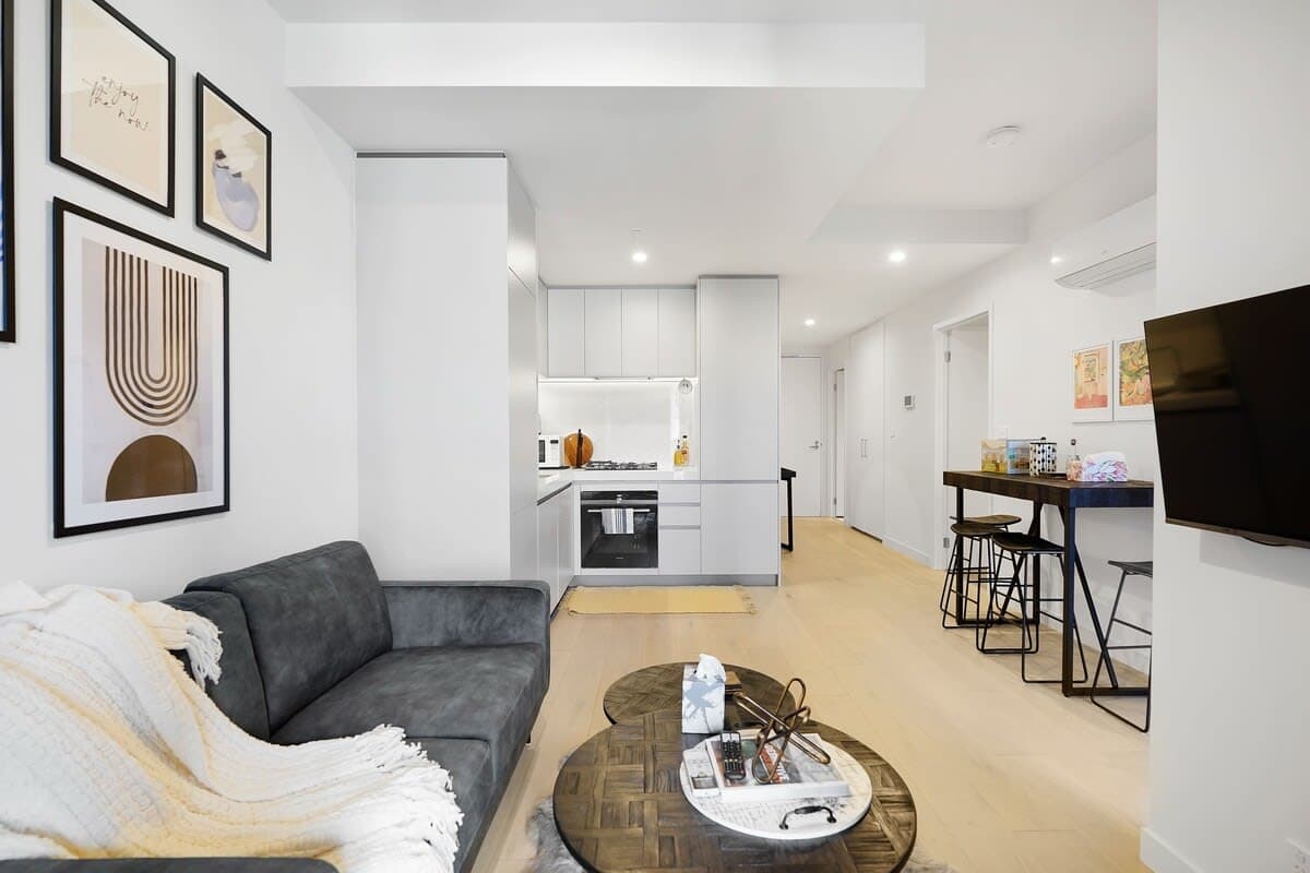 Furnished 2 Bedroom Apartment in Hawthorn