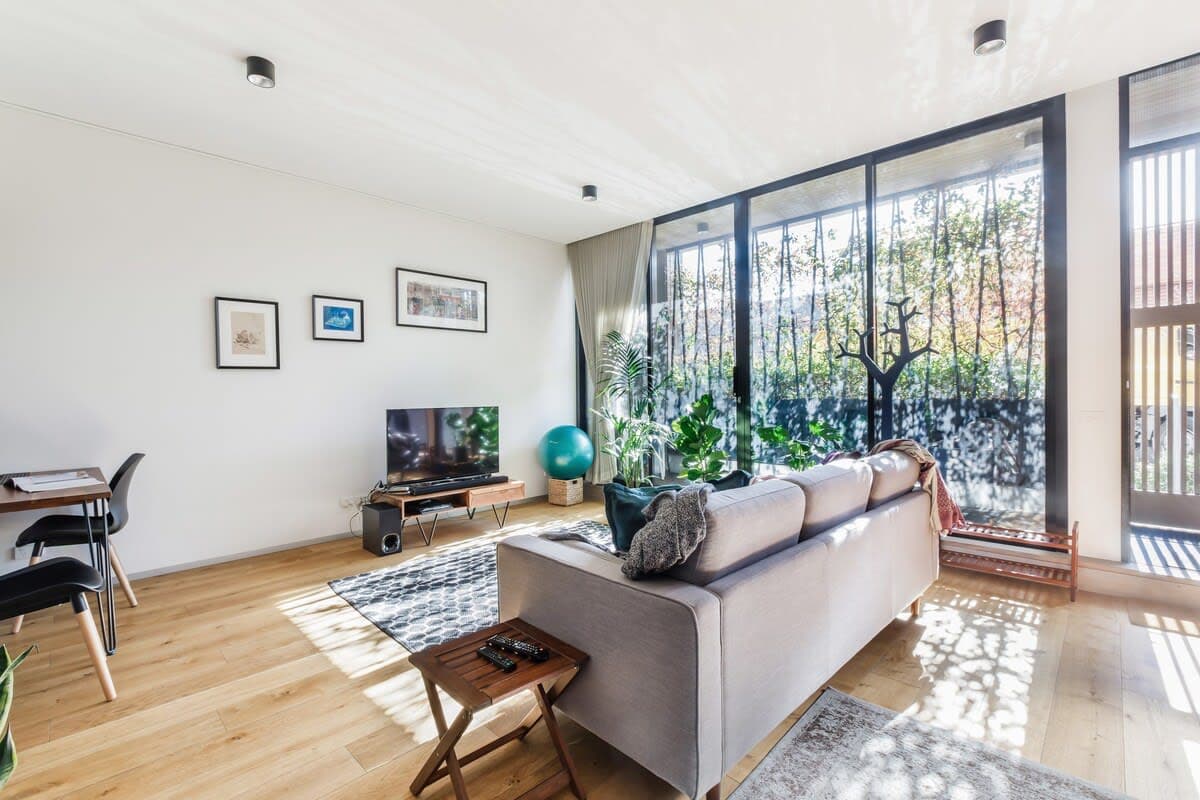 Furnished 1 Bedroom Apartment in Fitzroy