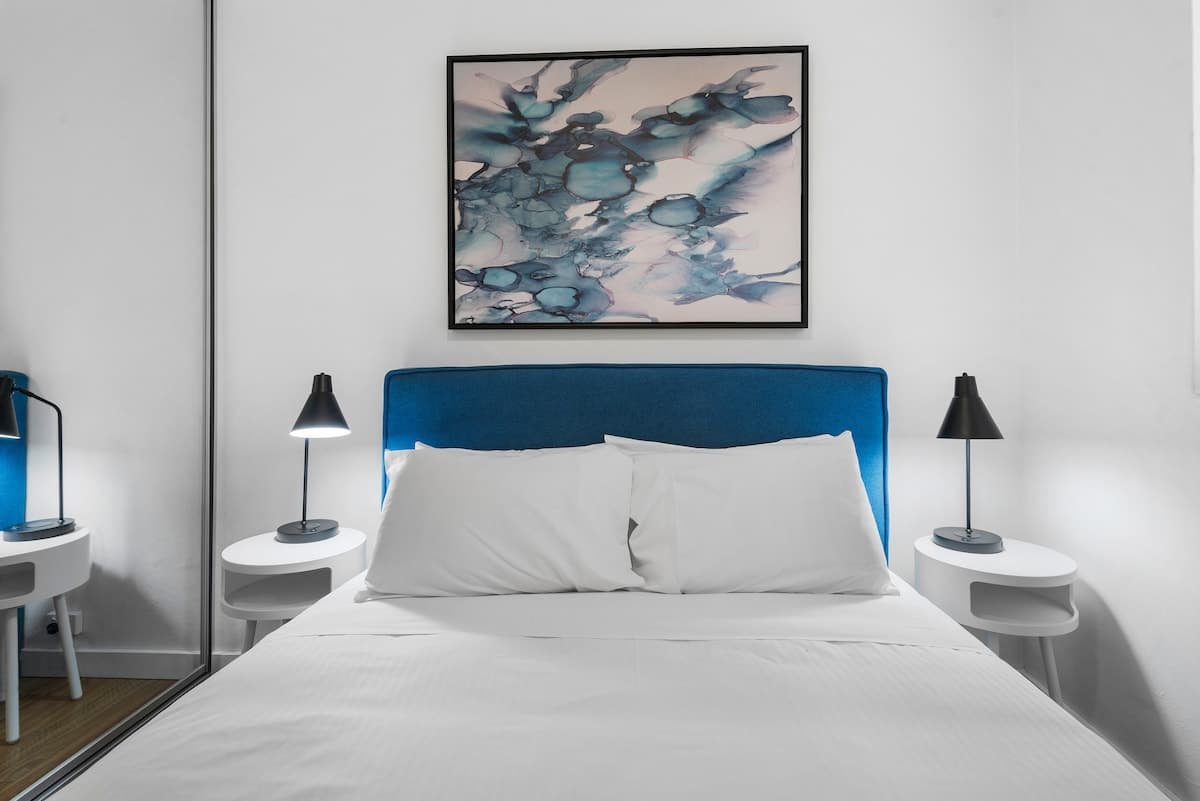 Furnished 2 Bedroom Apartment in South Yarra