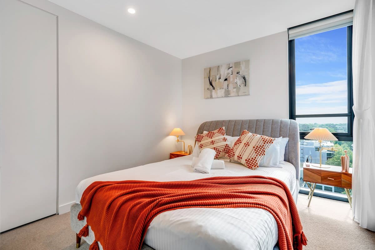 Furnished 1 Bedroom Apartment in Box Hill