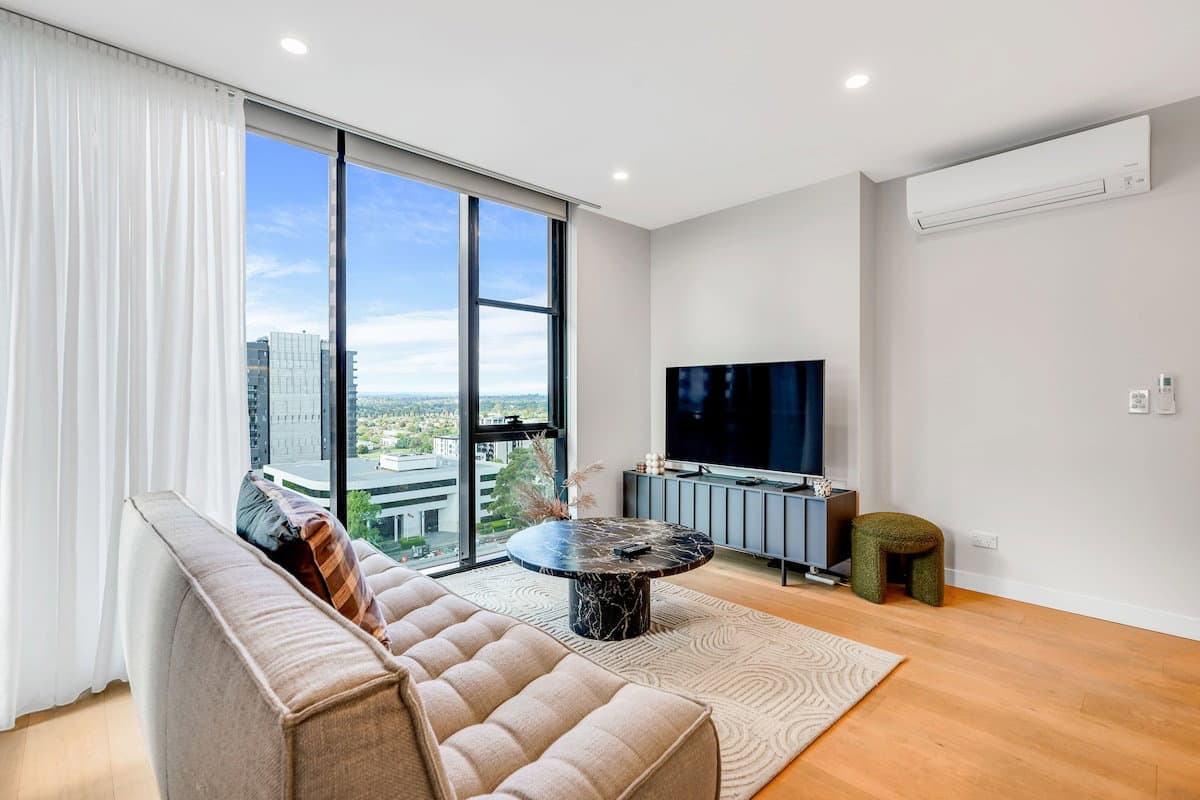Furnished 1 Bedroom Apartment in Box Hill
