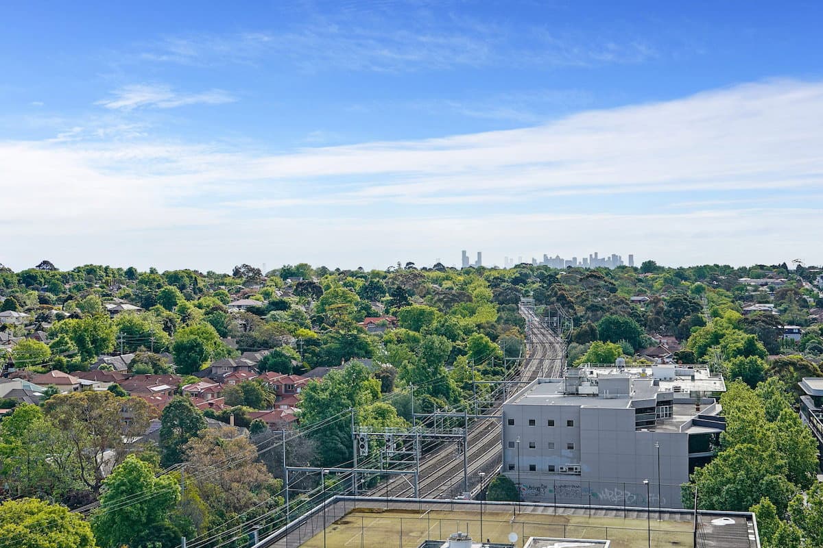 Furnished 1 Bedroom Apartment in Box Hill