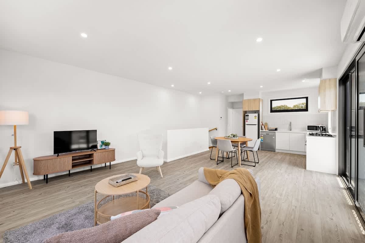 Furnished 2 Bedroom Rental in Rosebud