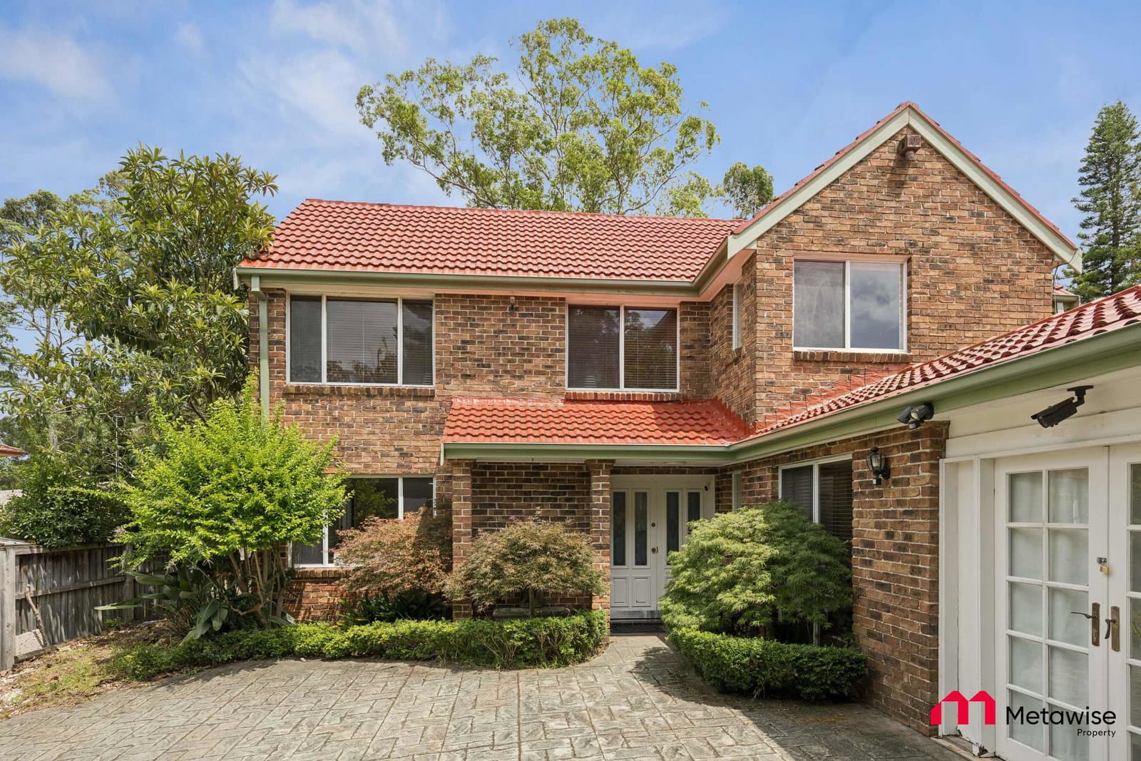 Furnished 1 Bedroom House in Castle Hill