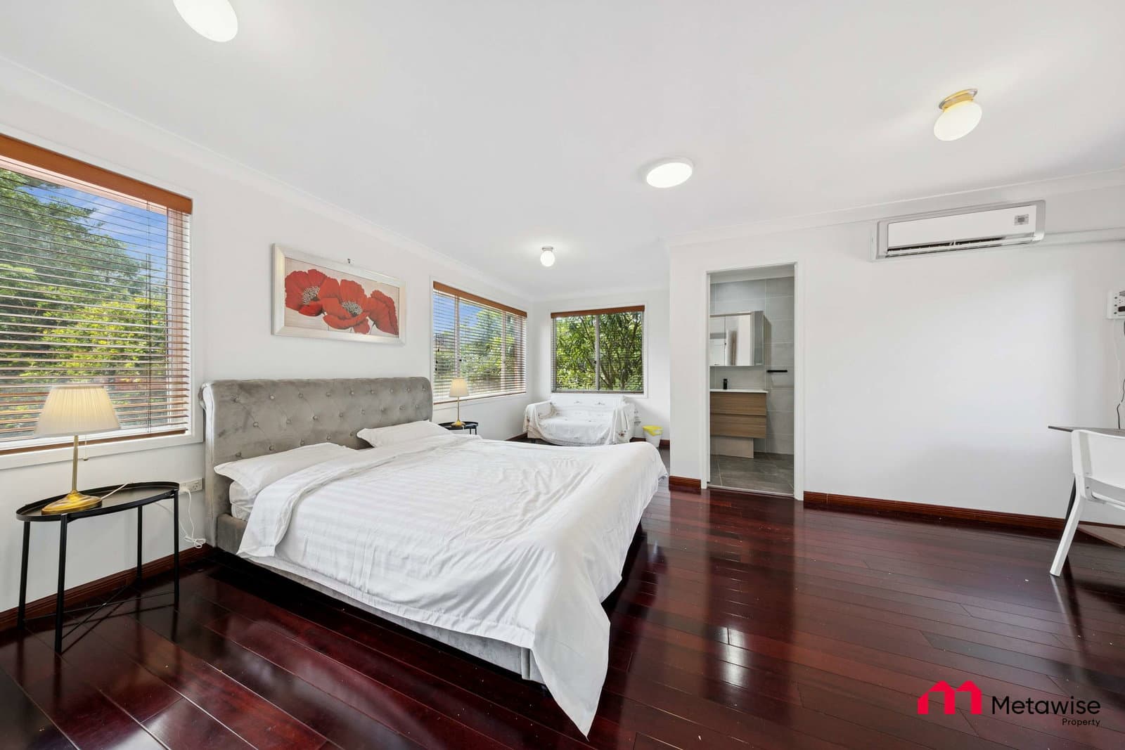 Furnished 1 Bedroom House in Castle Hill