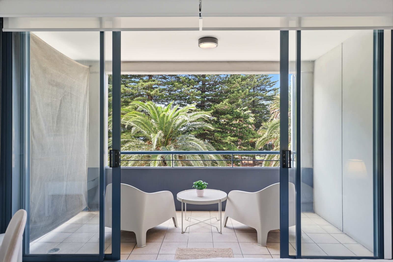 Furnished 1 Bedroom Apartment in Cronulla