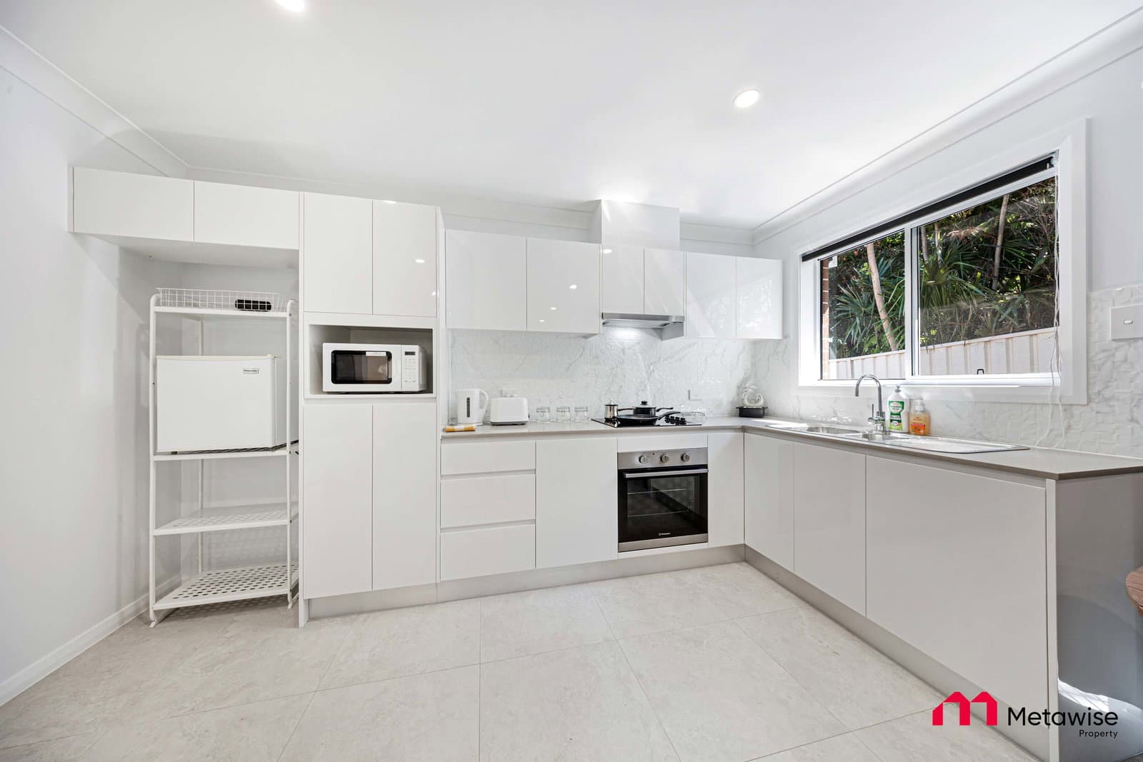 Furnished 2 Bedroom House in Woodbine