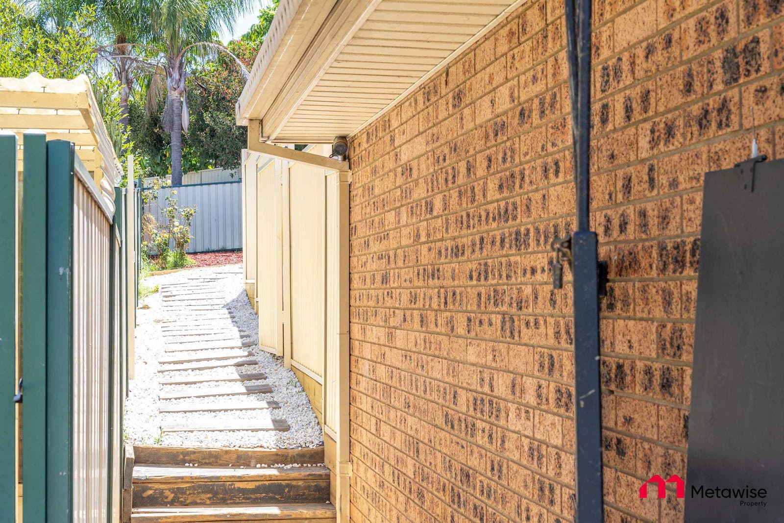 Furnished 2 Bedroom House in Woodbine