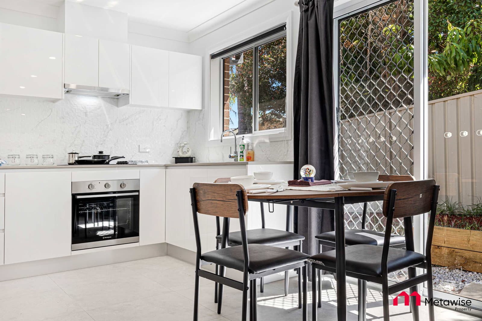 Furnished 2 Bedroom House in Woodbine