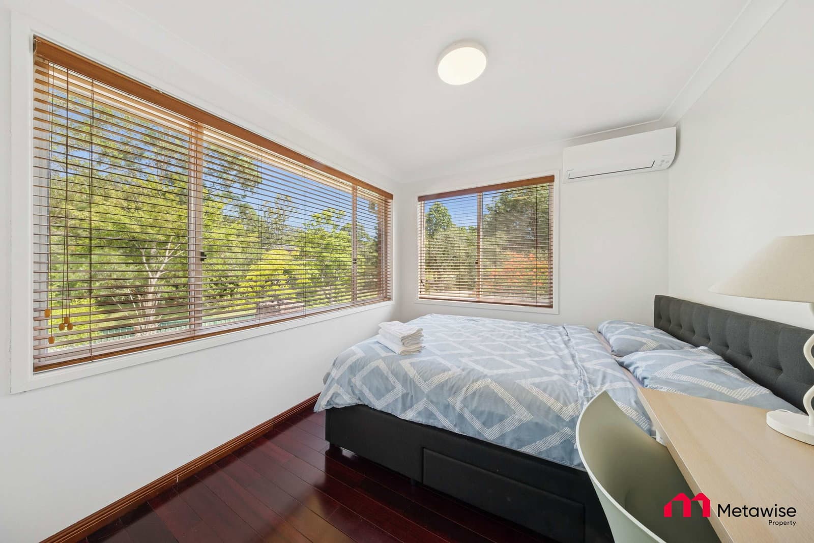 Furnished 1 Bedroom House in Castle Hill