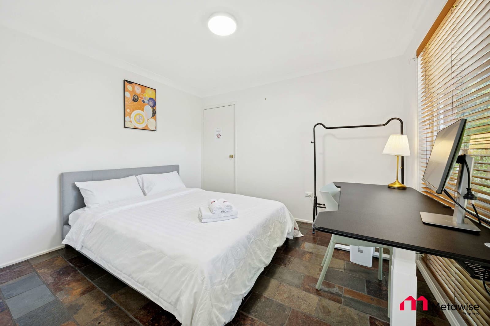 Furnished 1 Bedroom House in Castle Hill