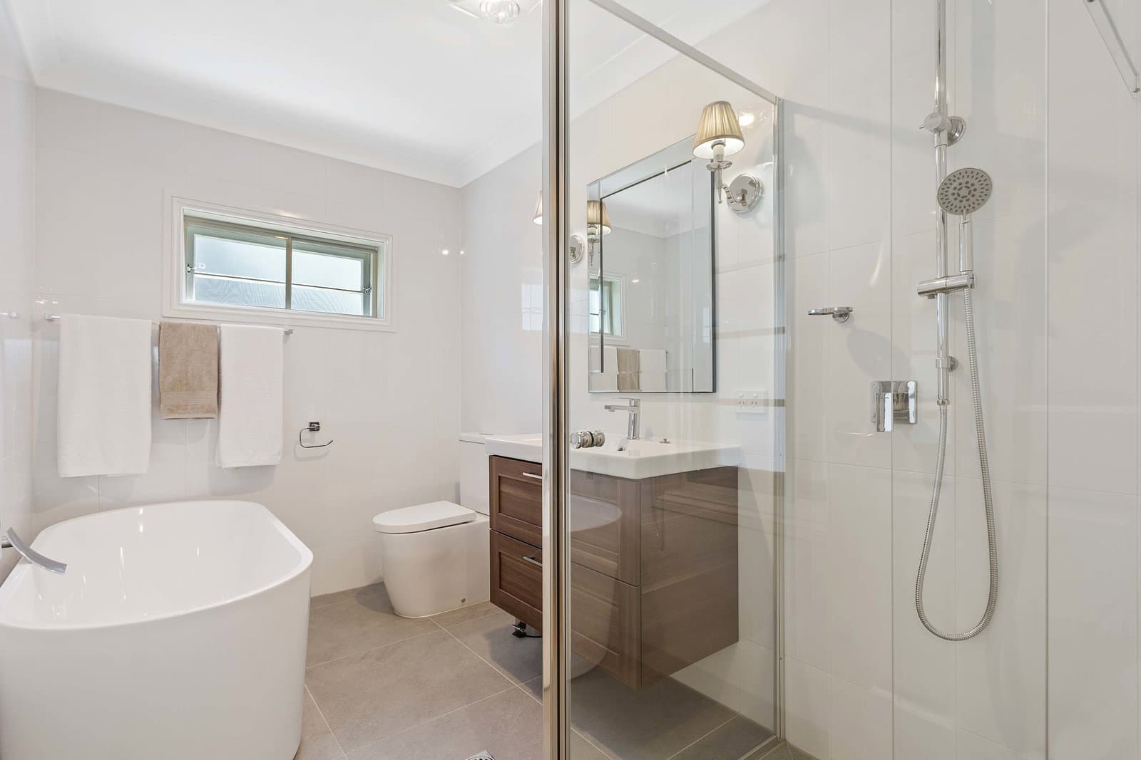 Furnished 3 Bedroom House in Deception Bay