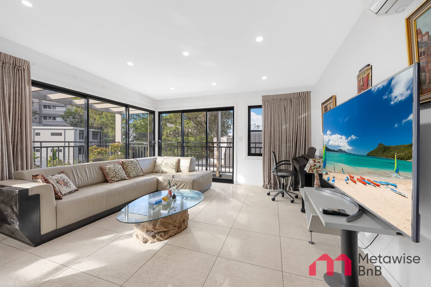 Furnished 2 Bedroom Apartment in Bondi Junction
