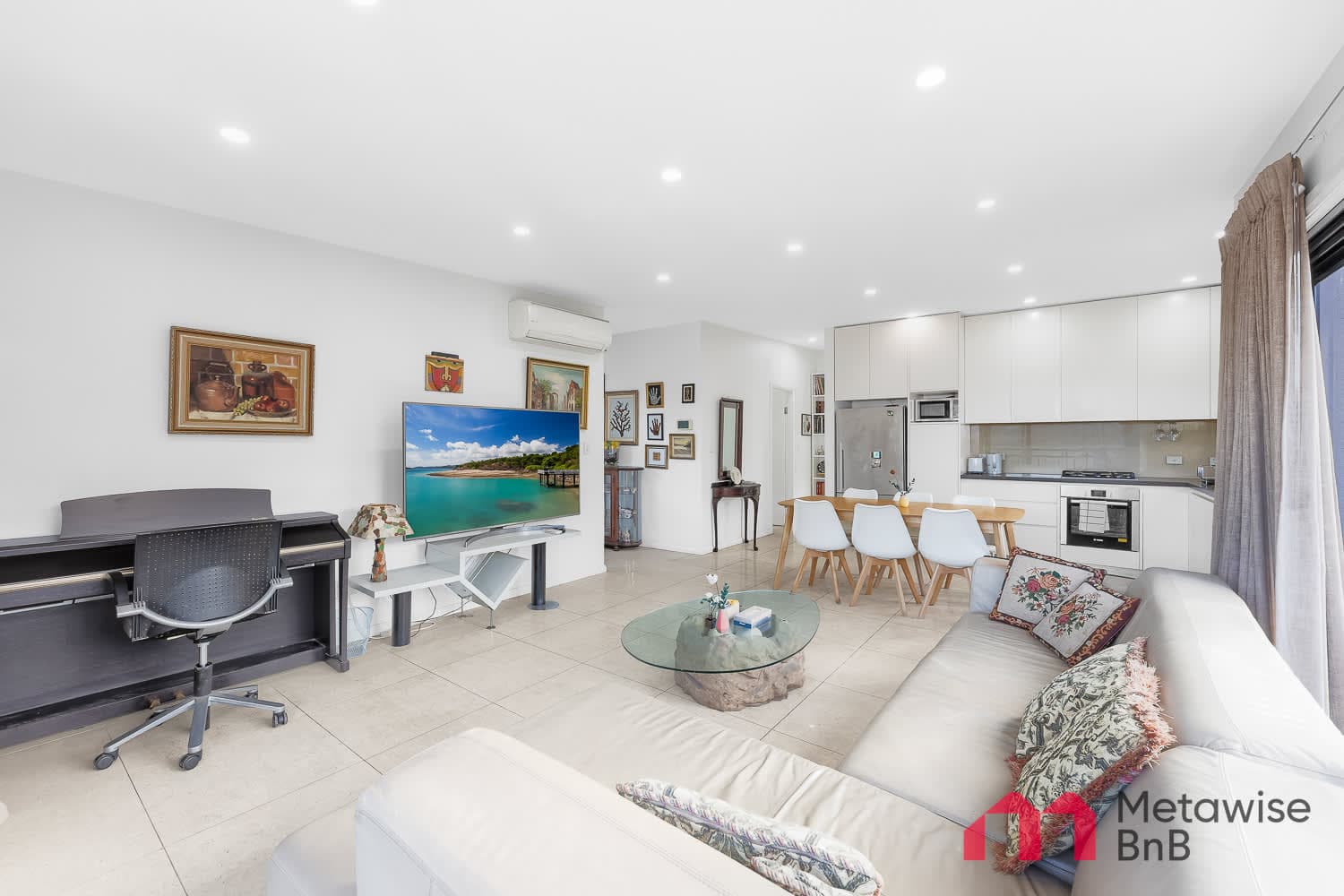 Furnished 2 Bedroom Apartment in Bondi Junction
