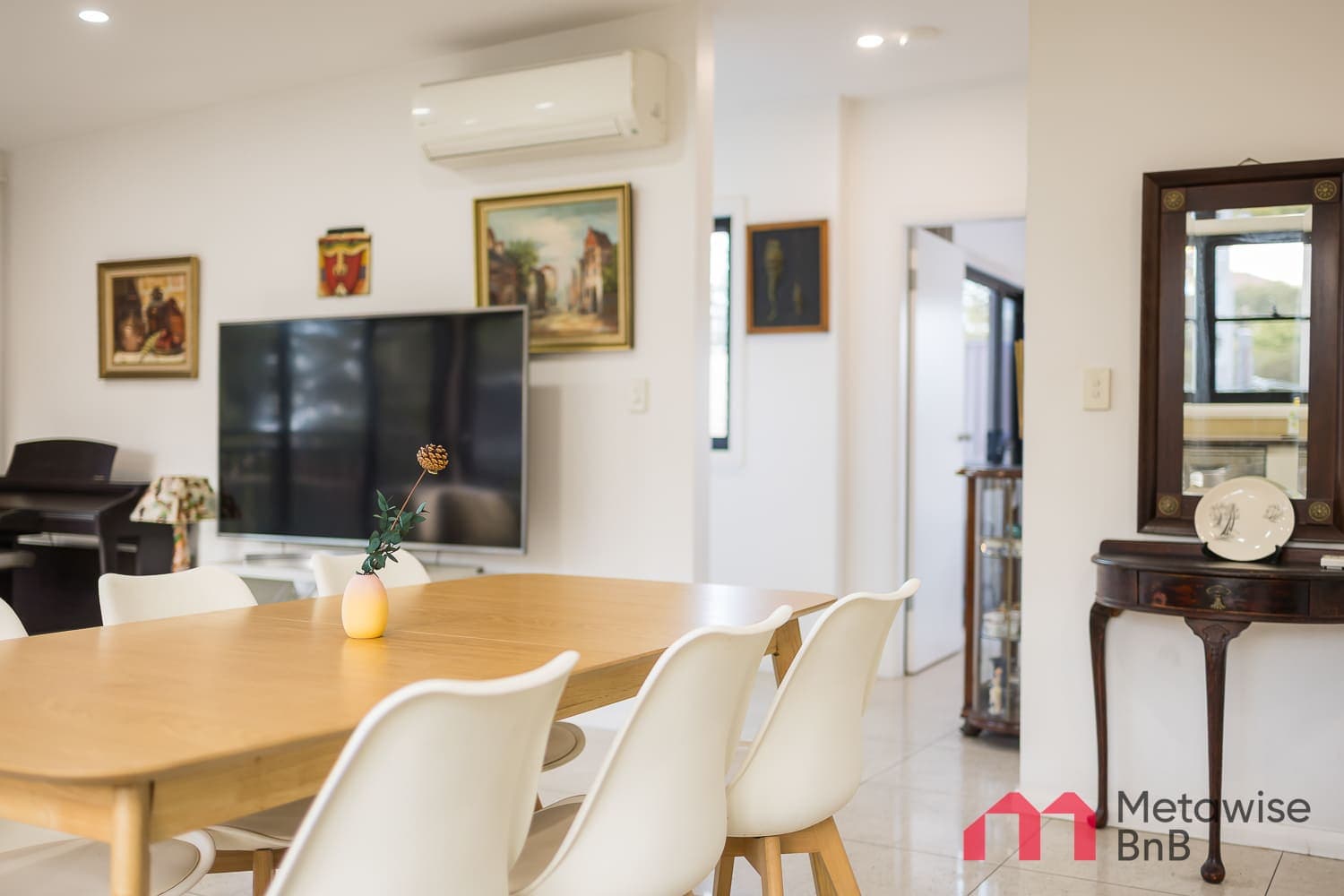 Furnished 2 Bedroom Apartment in Bondi Junction