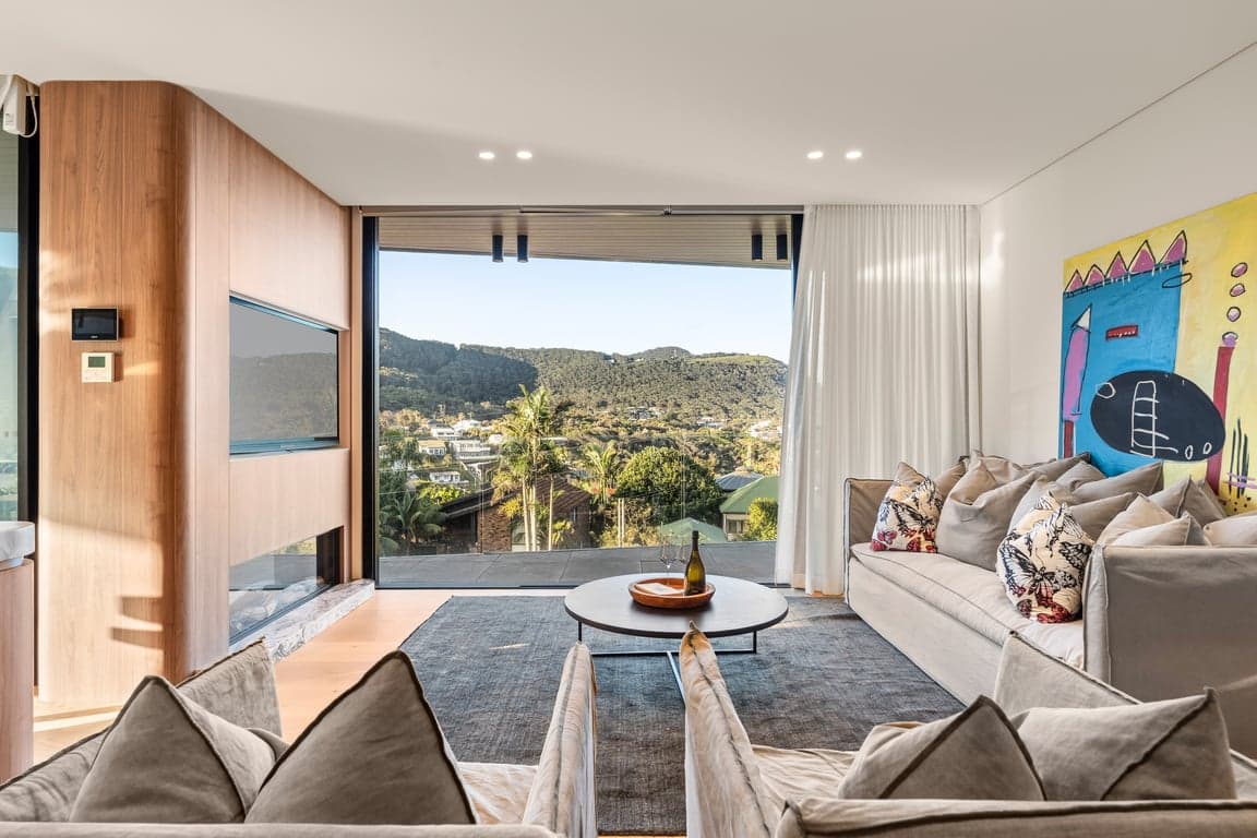 Furnished 4 Bedroom House in Stanwell Park