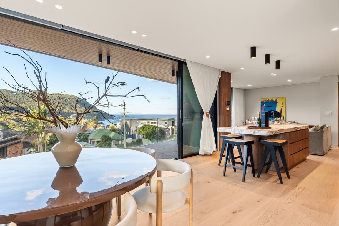 Furnished 4 Bedroom House in Stanwell Park