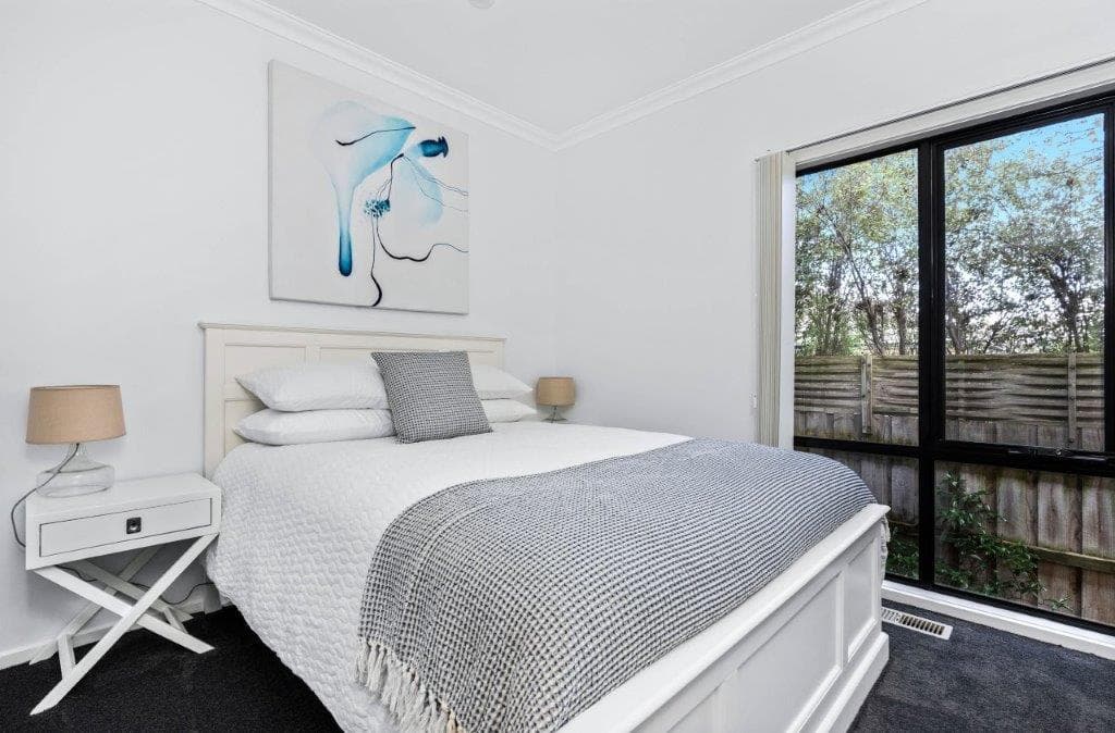 Furnished 3 Bedroom House in Inverloch