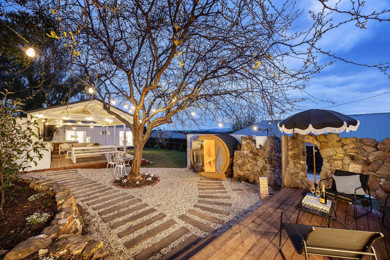 Furnished 6 Bedroom House in Yarra Glen