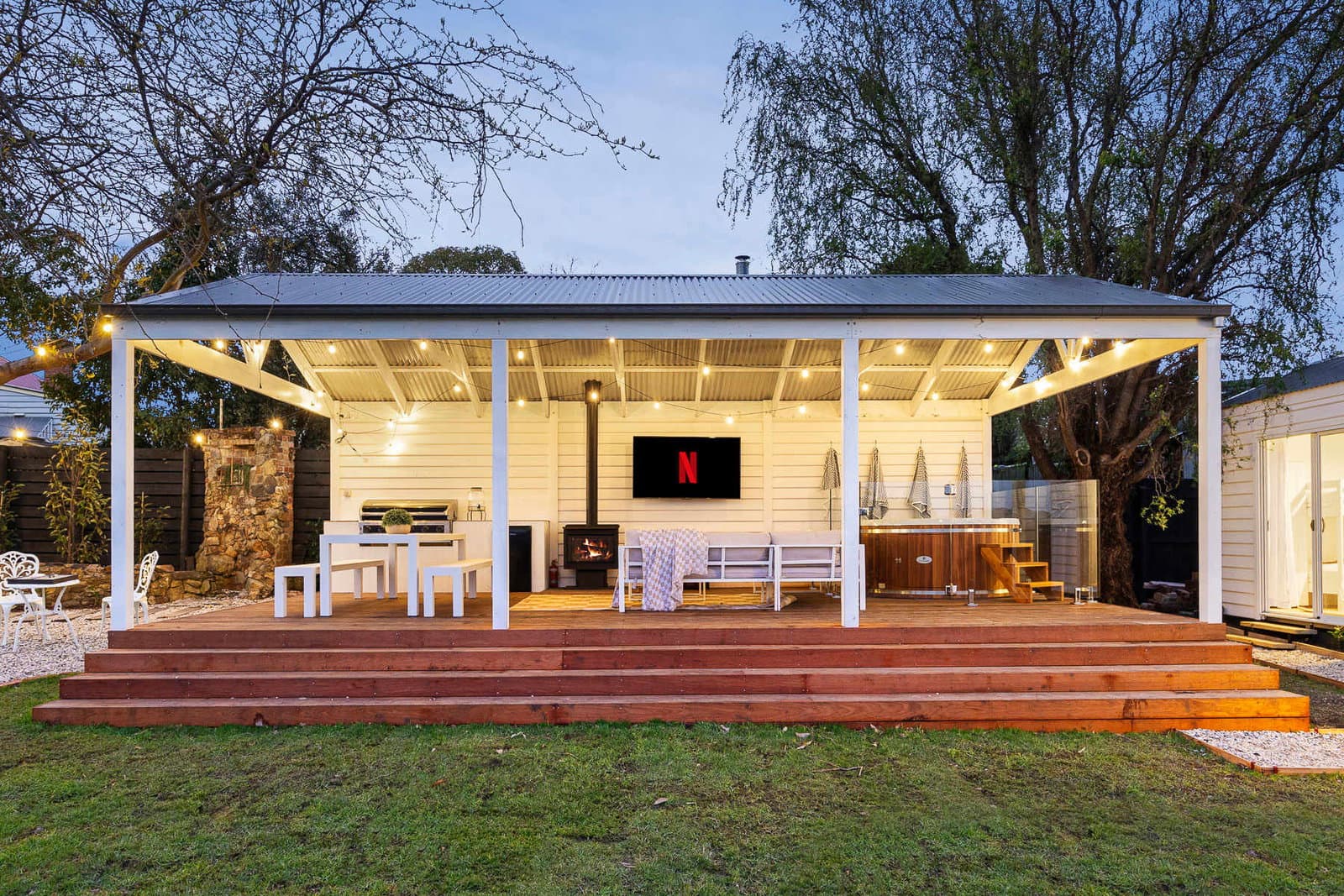 Furnished 6 Bedroom House in Yarra Glen