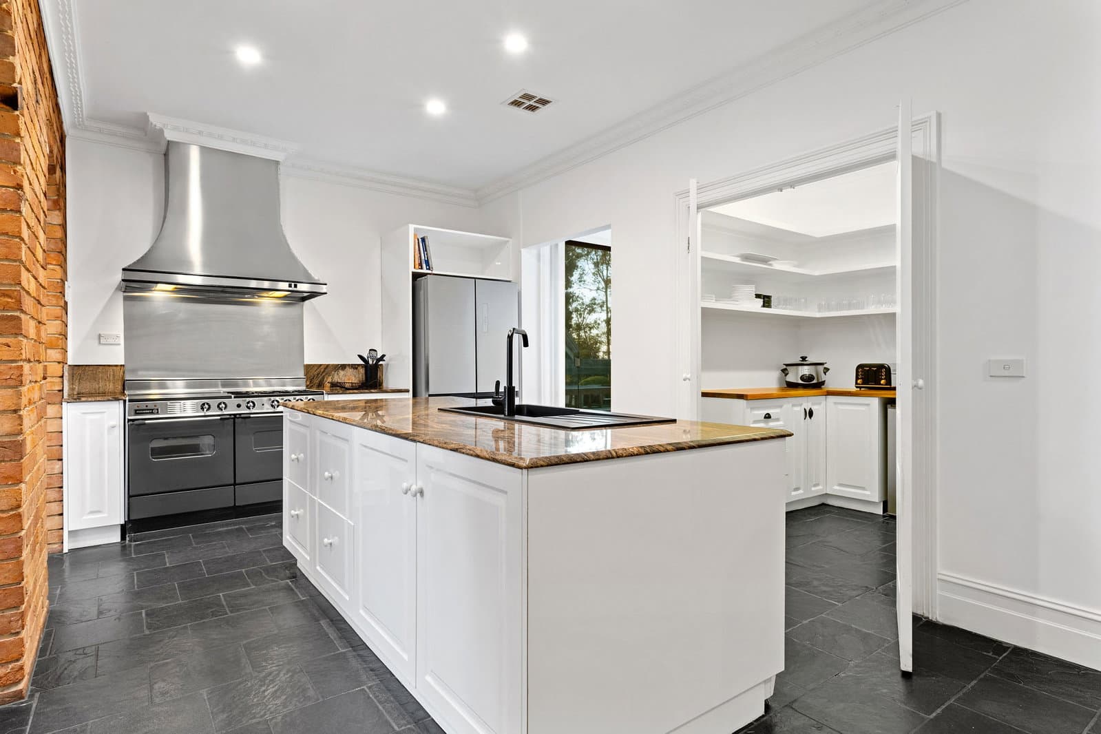 Furnished 4 Bedroom House in Mount Eliza