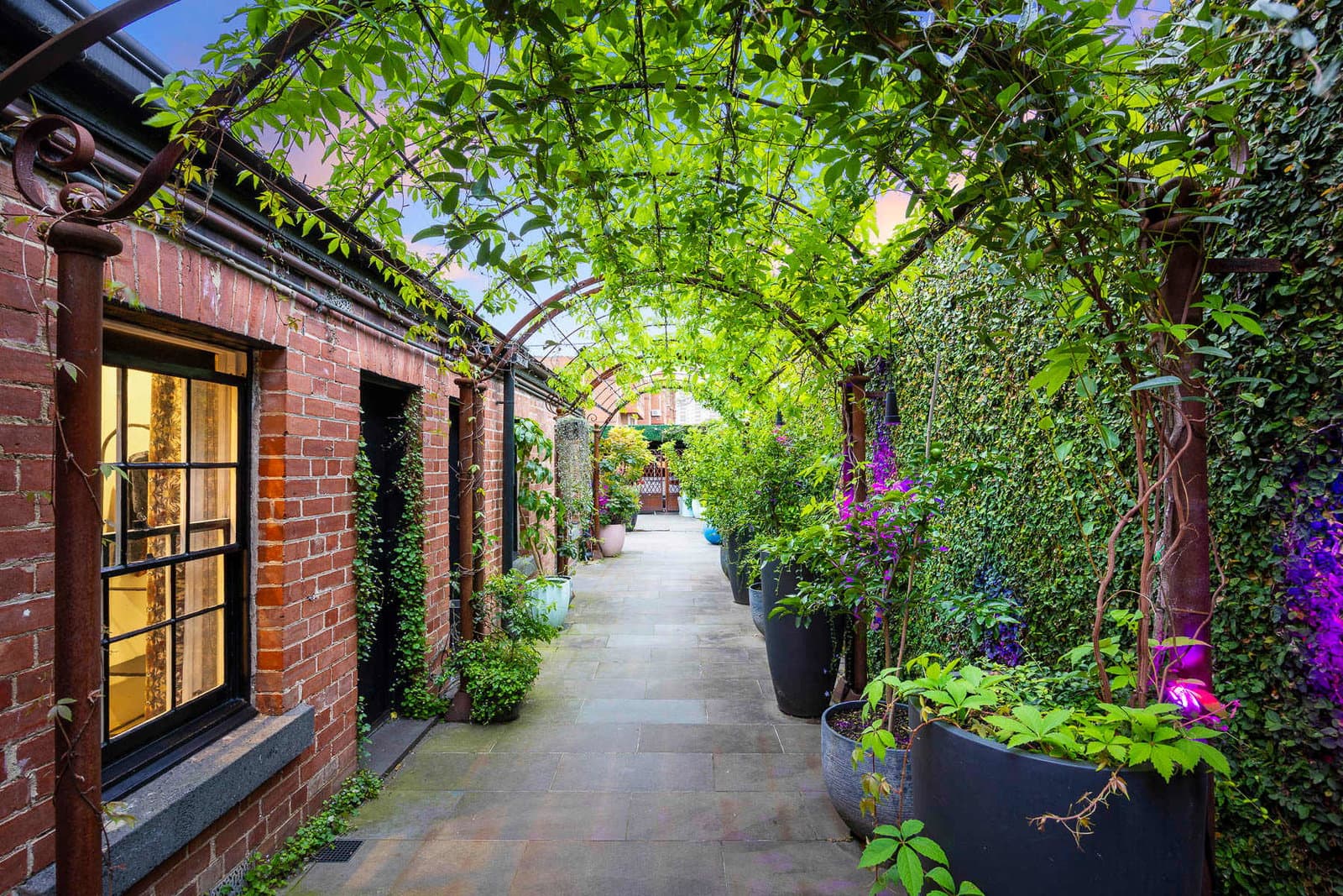 Furnished 2 Bedroom Apartment in Fitzroy