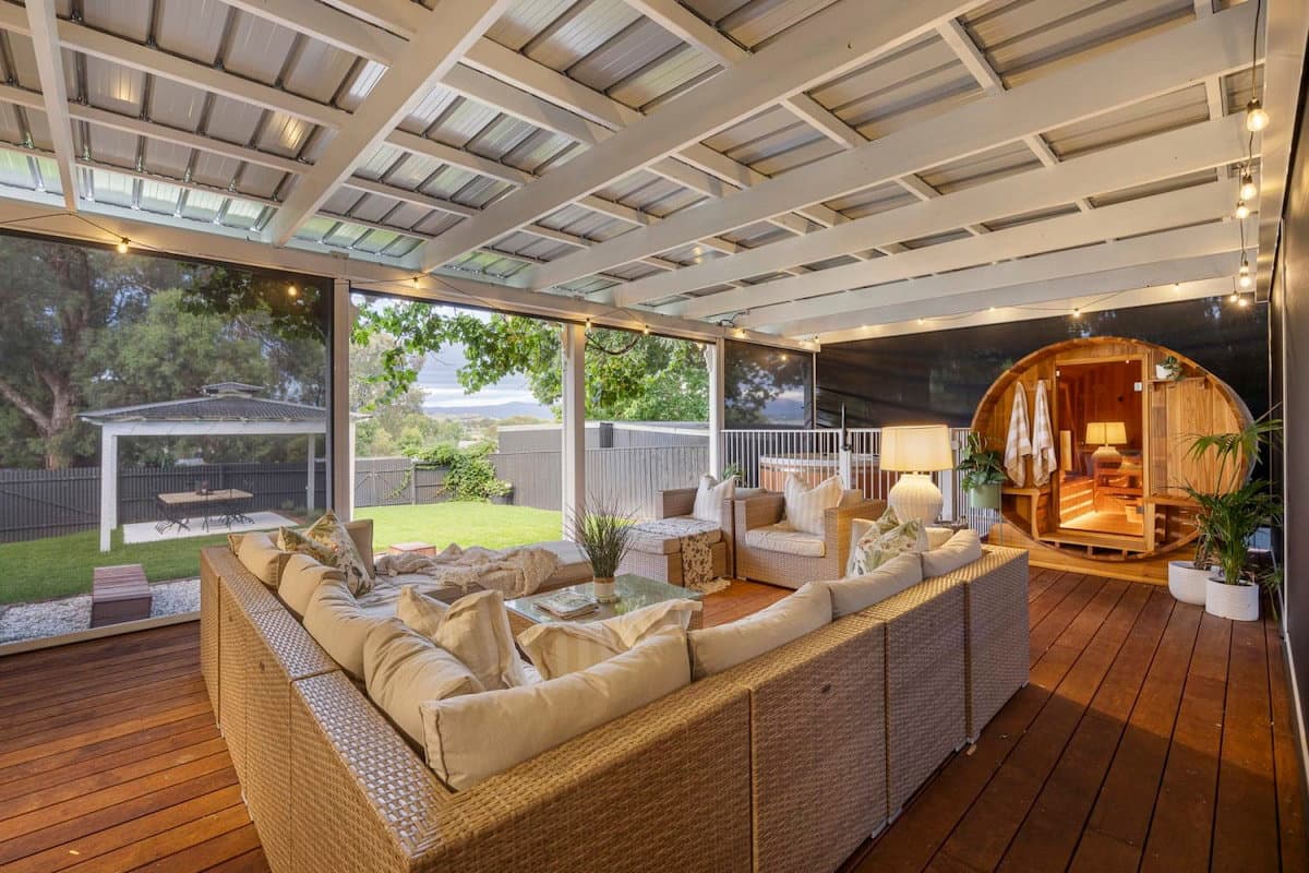 Furnished 6 Bedroom House in Yarra Glen