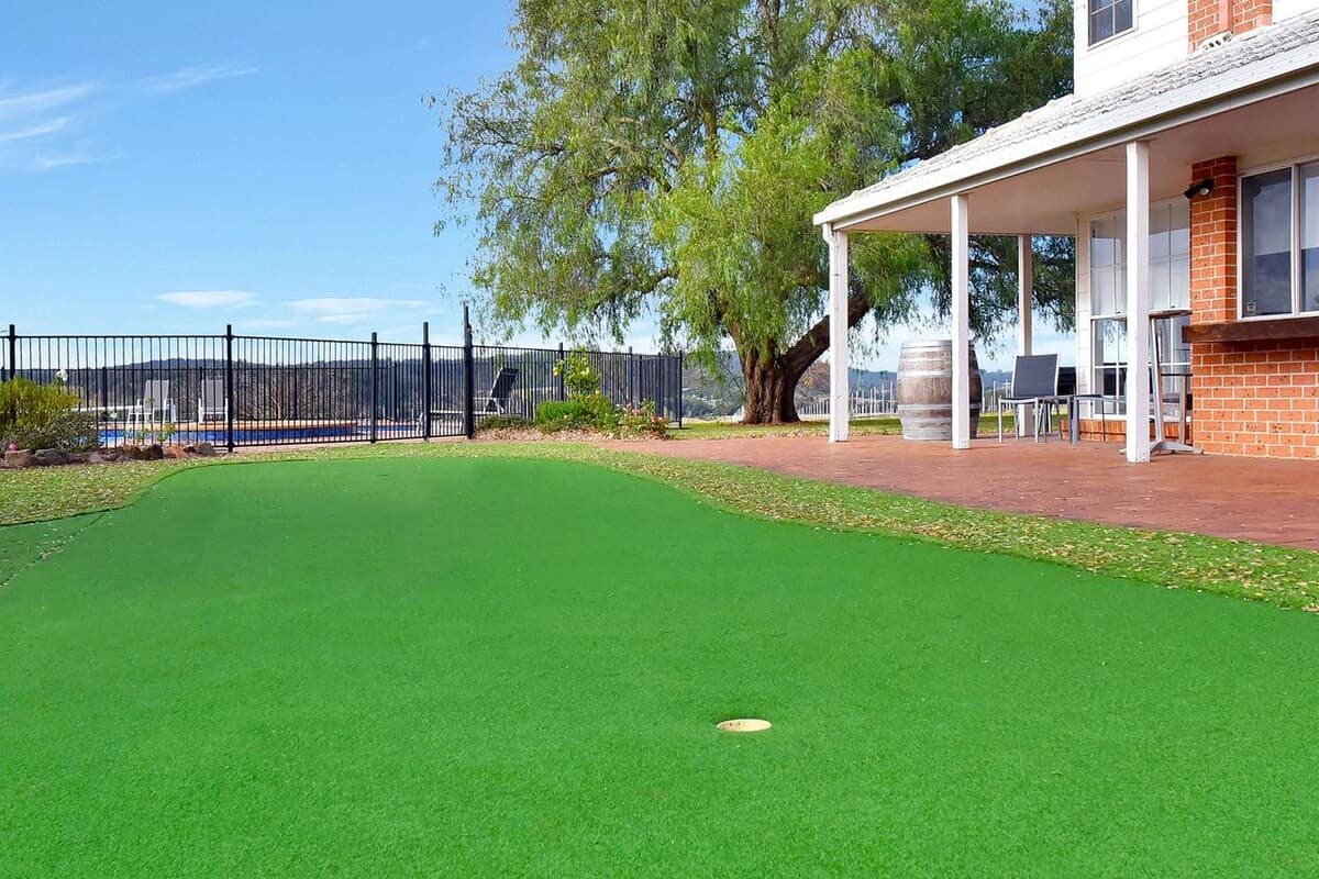 Furnished 5 Bedroom House in Pokolbin