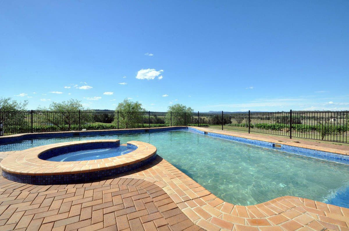 Furnished 5 Bedroom House in Pokolbin